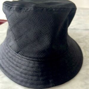 COPY - Never worn!Bottega Veneta hat